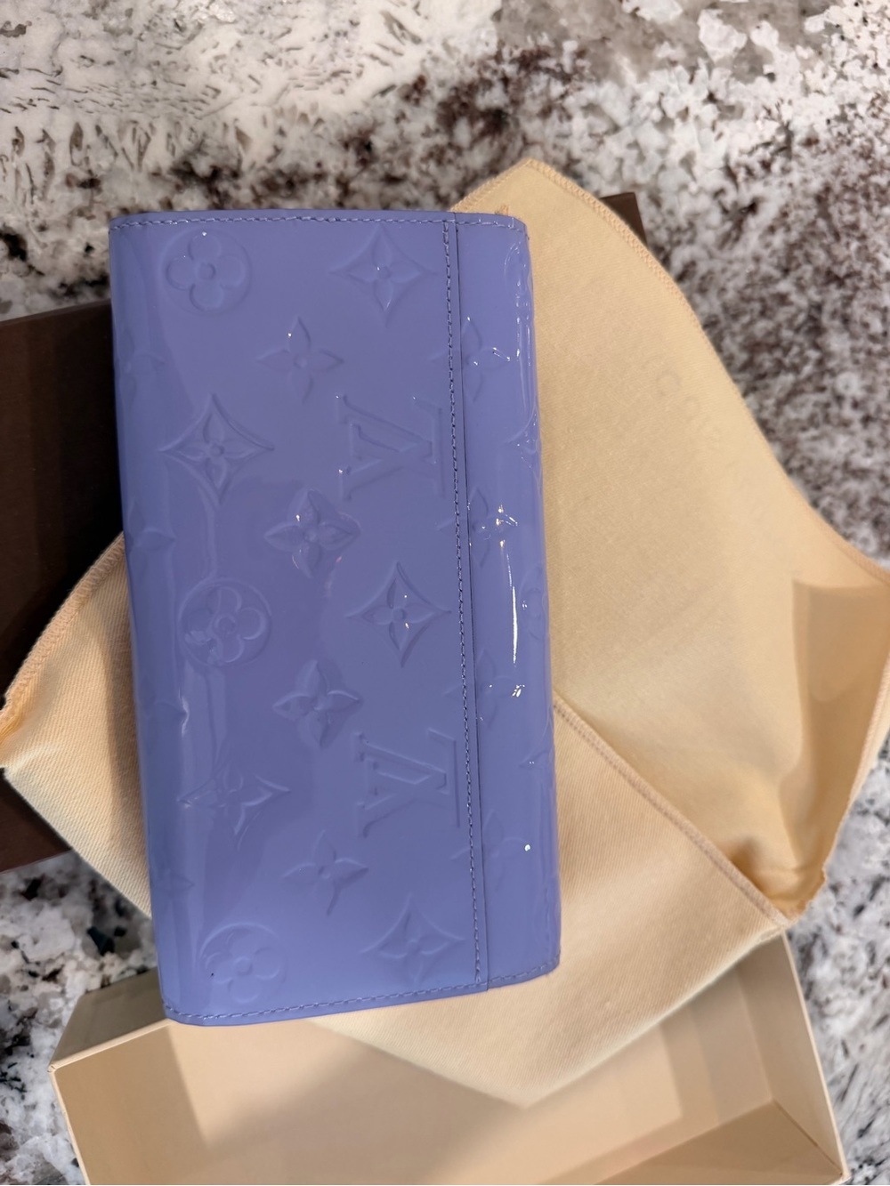 NWT Louis Vuitton Vernis Lilac Patent Leather Envelope Wallet with Monogram - Picture 6 of 7